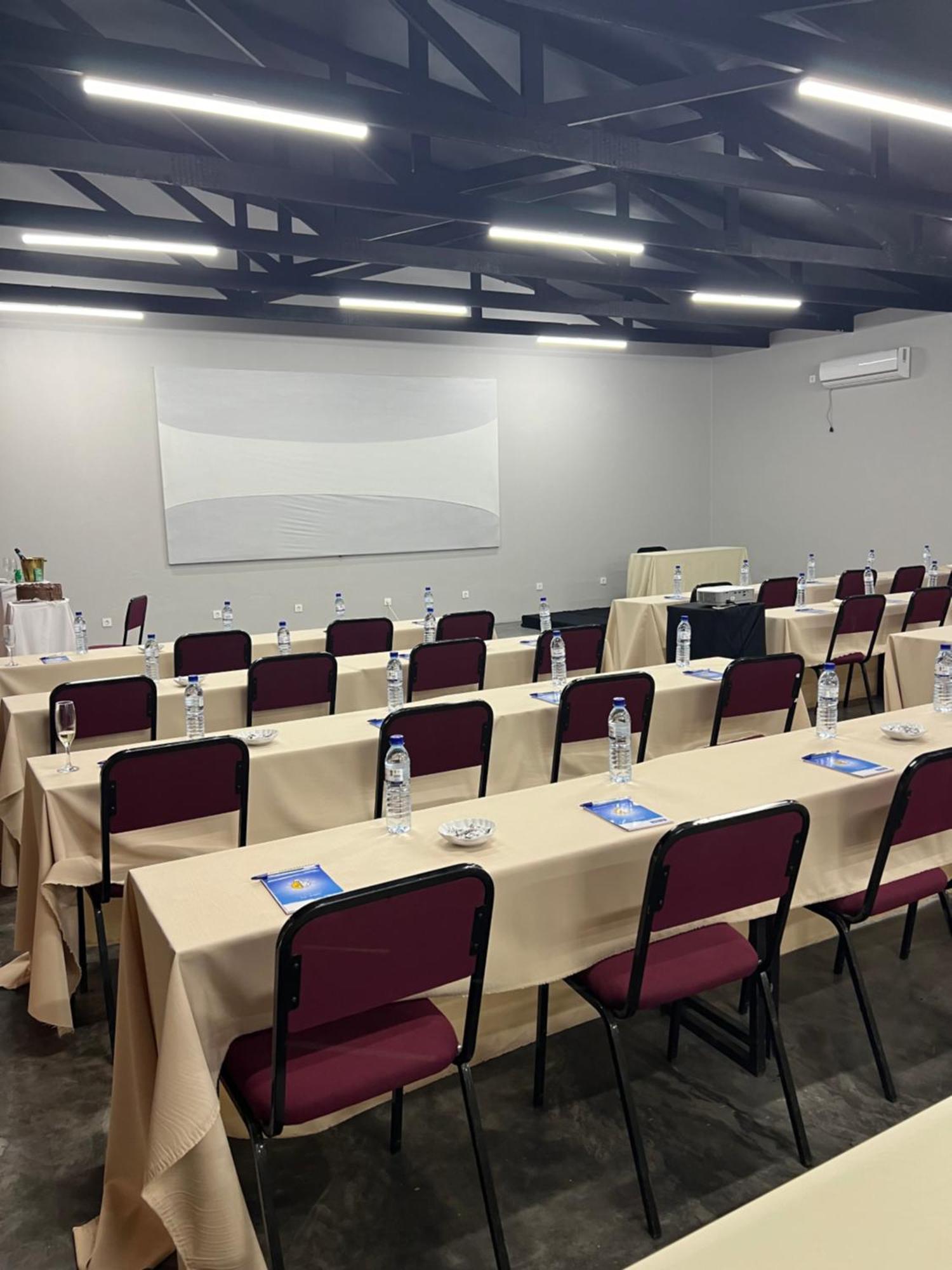 Nkanhi Centro De Conferencias E Hotel ปอนตา ดู โอว์รู ภายนอก รูปภาพ