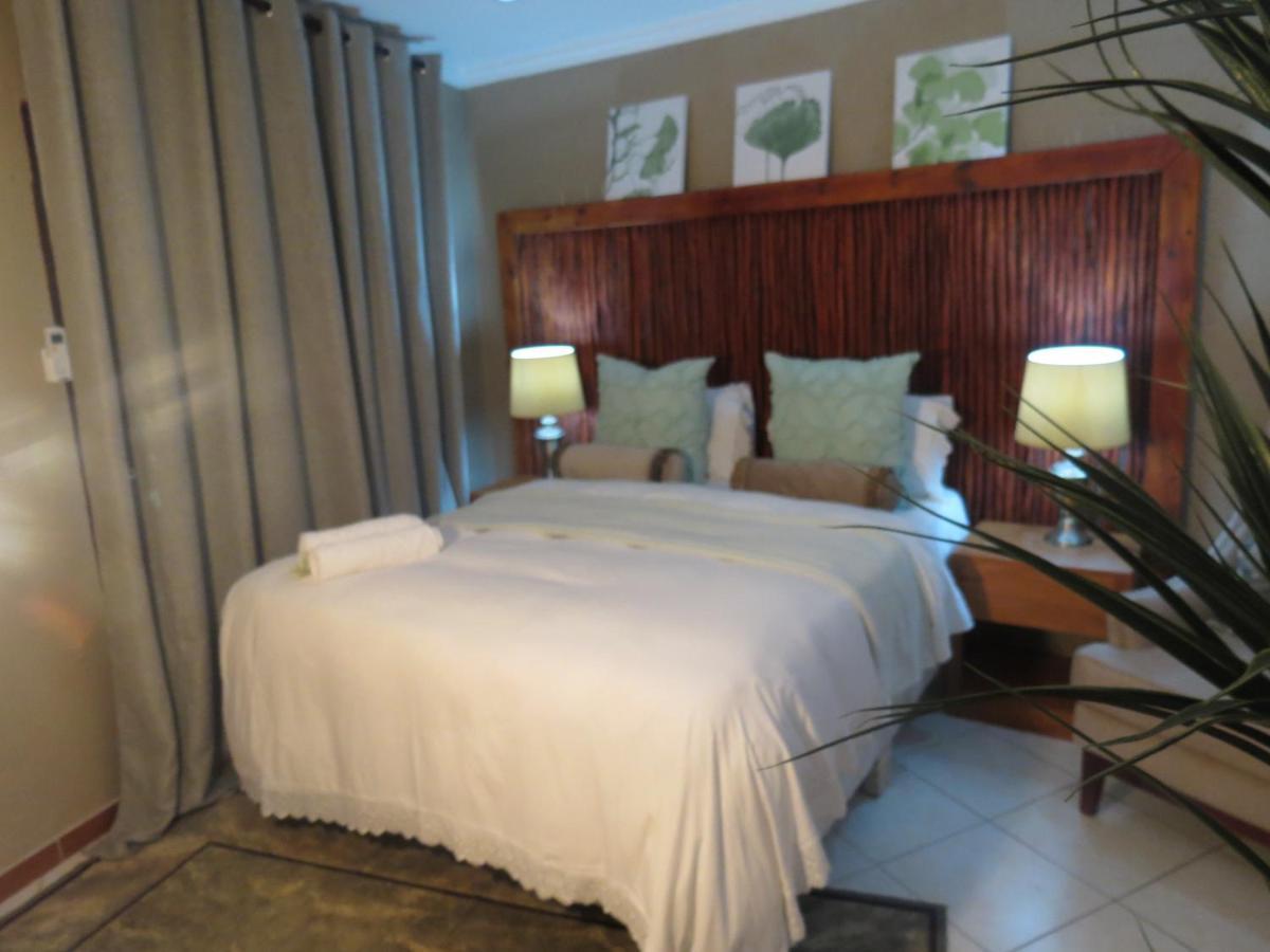Nkanhi Centro De Conferencias E Hotel ปอนตา ดู โอว์รู ภายนอก รูปภาพ
